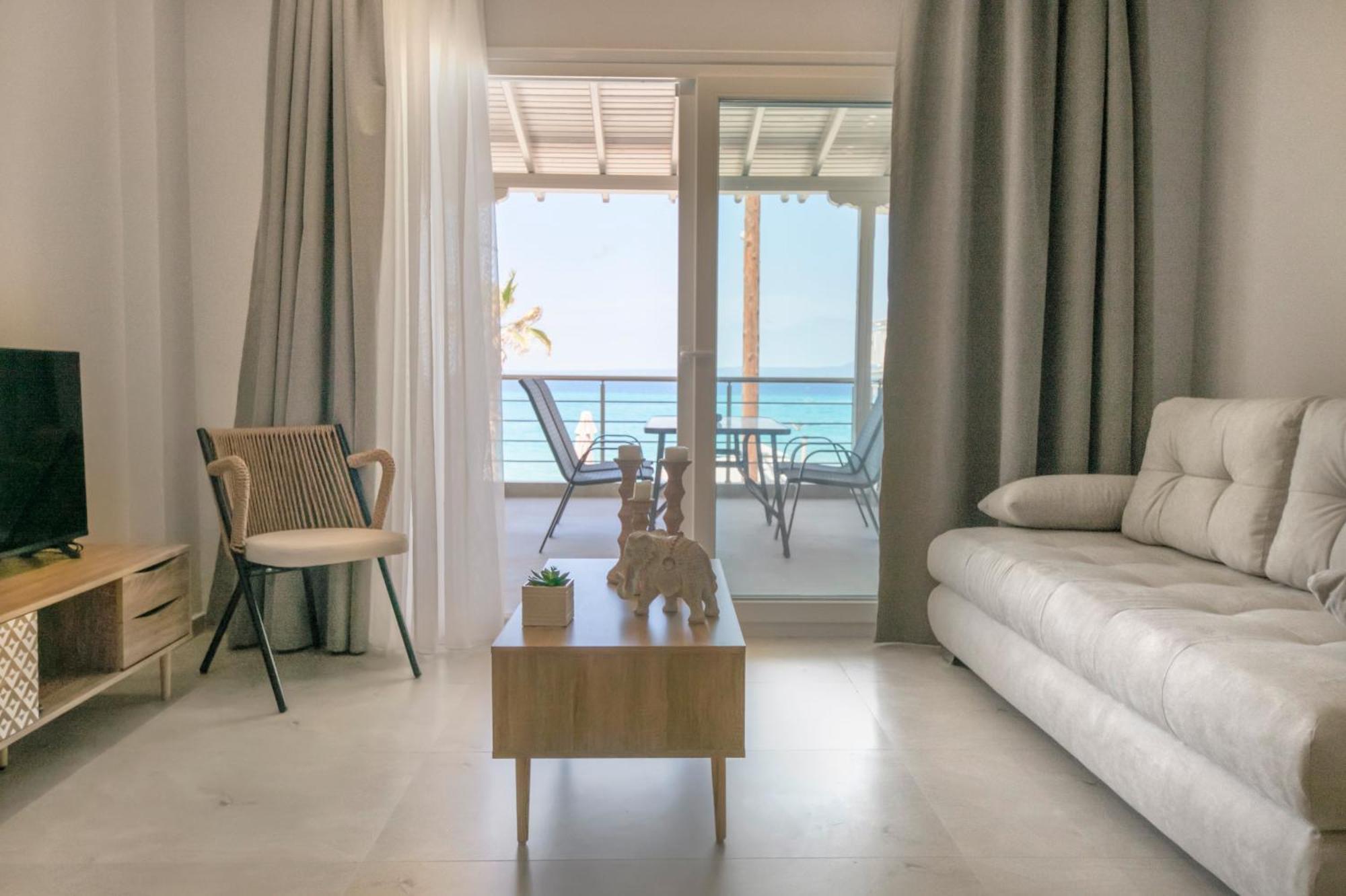 Sol Suites Pefkochori Eksteriør bilde